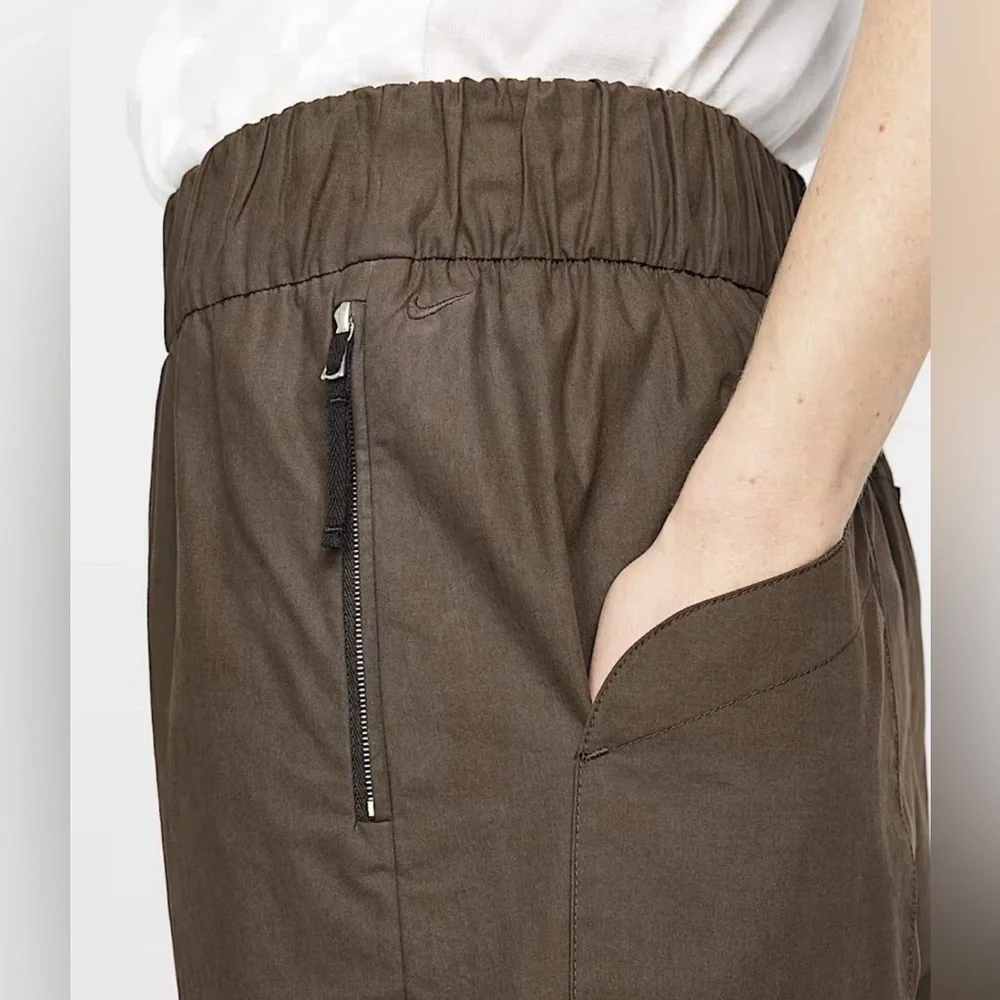 NIKE Woven‎ Technical Every Stitch Considered Dropped Crotch Barrel Pant Brown